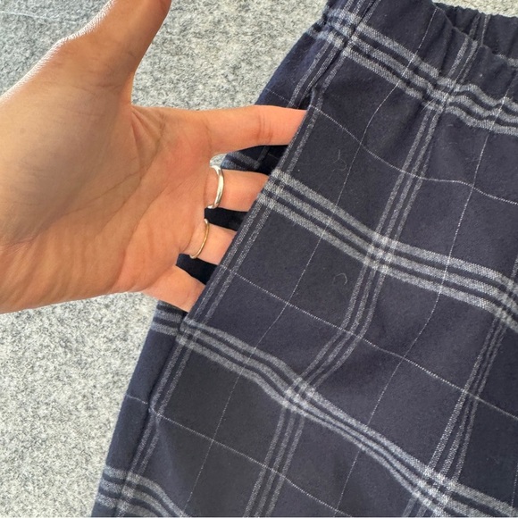 Blue and grey babaton Wilfred aritzia pants large - Picture 10 of 15